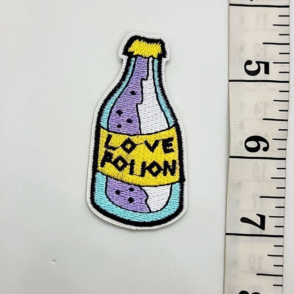 🎈5/$10🎈 PATCHES..CROC CHARMS.. love potion..